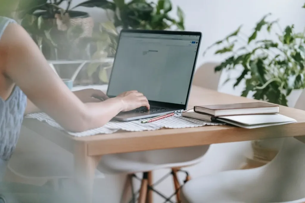 Managing Remote Work 1200x800
