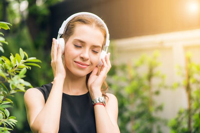 Wellbeing At Wrk Lighting Noise Ergonomics