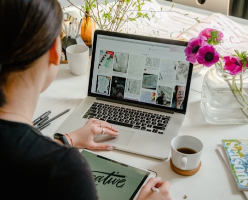 7 Reasons to Become a Graphic Designer