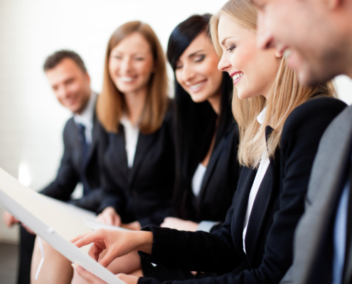 Gruop,Of,Business,People.,Businesswoman,Explaining